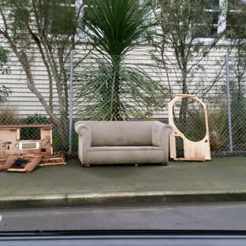 Rubbish/Recycling, a report photo