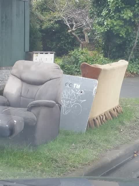 Rubbish/Recycling, a report photo
