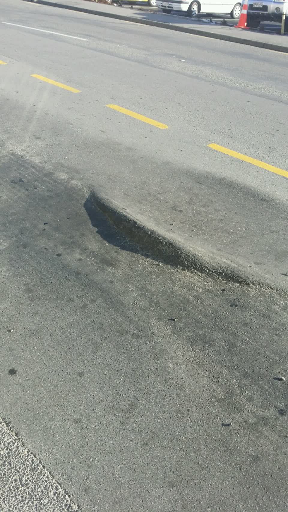 The photograph attached to this roading/streets report