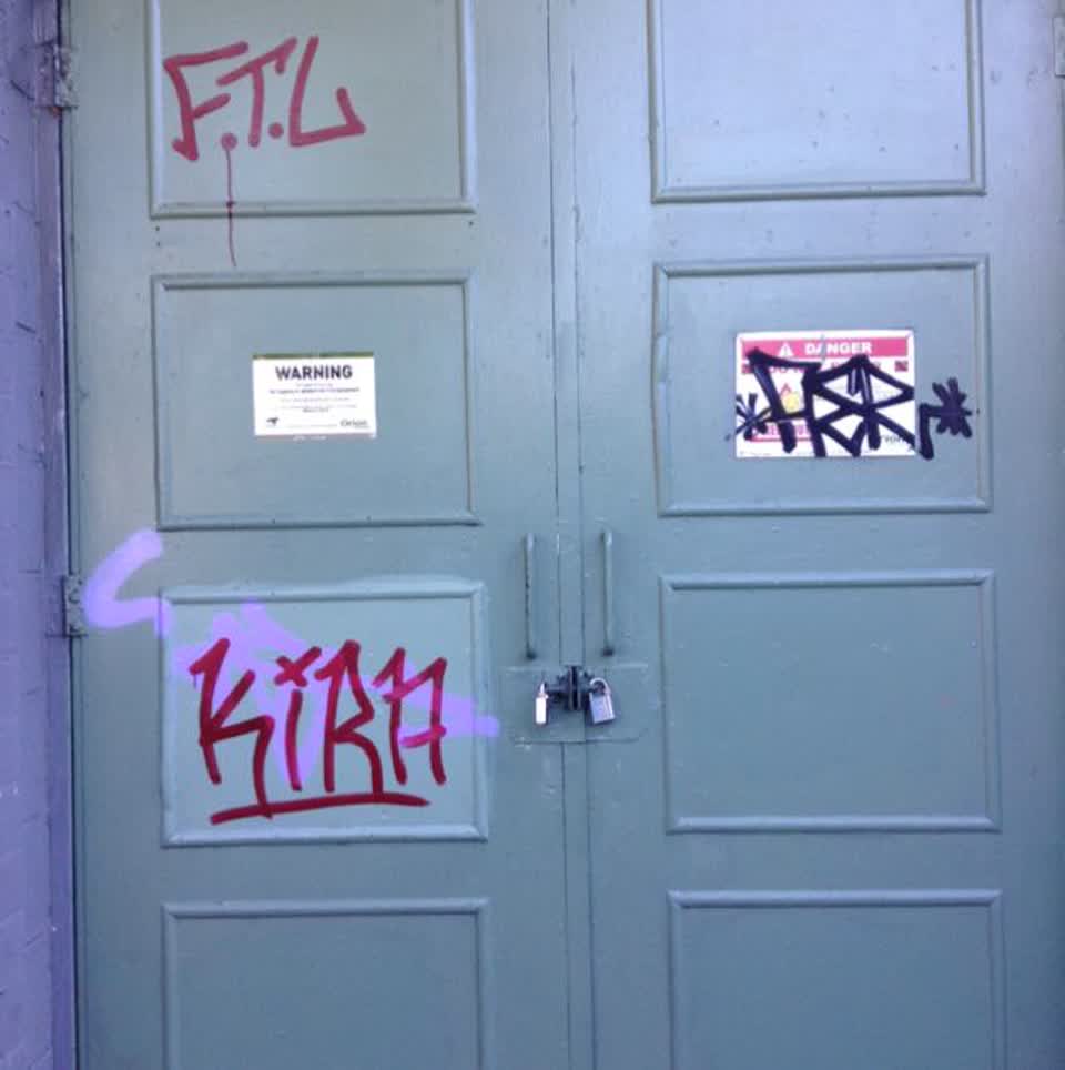 The photograph attached to this graffiti report