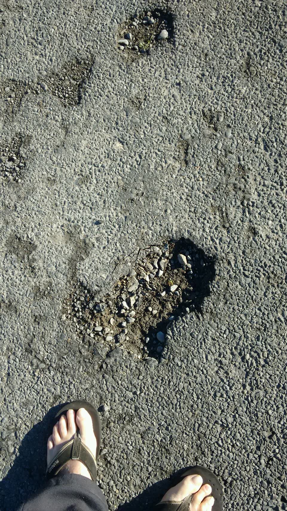 The photograph attached to this roading/streets report