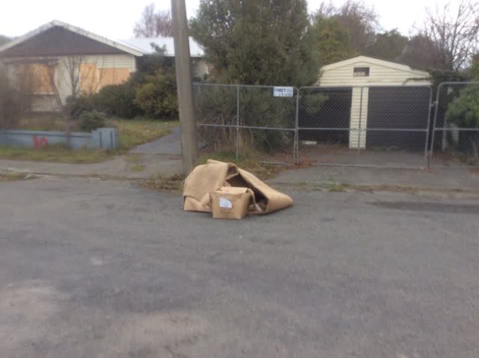 The photograph attached to this rubbish/recycling report