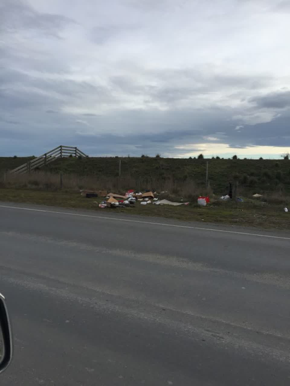 The photograph attached to this rubbish/recycling report
