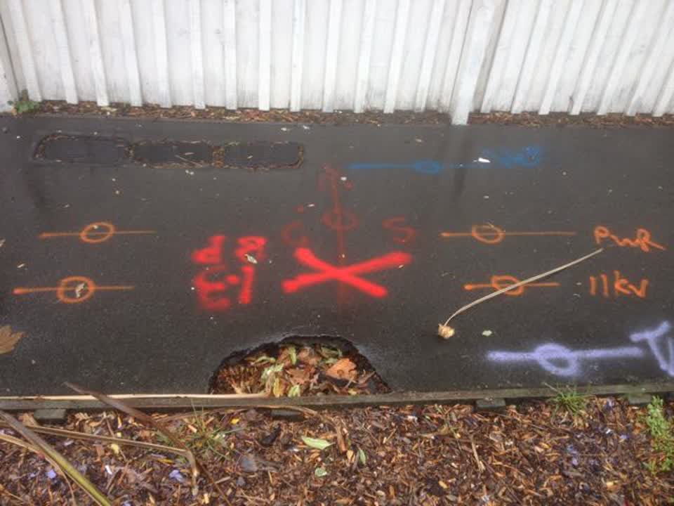 The photograph attached to this roading/streets report