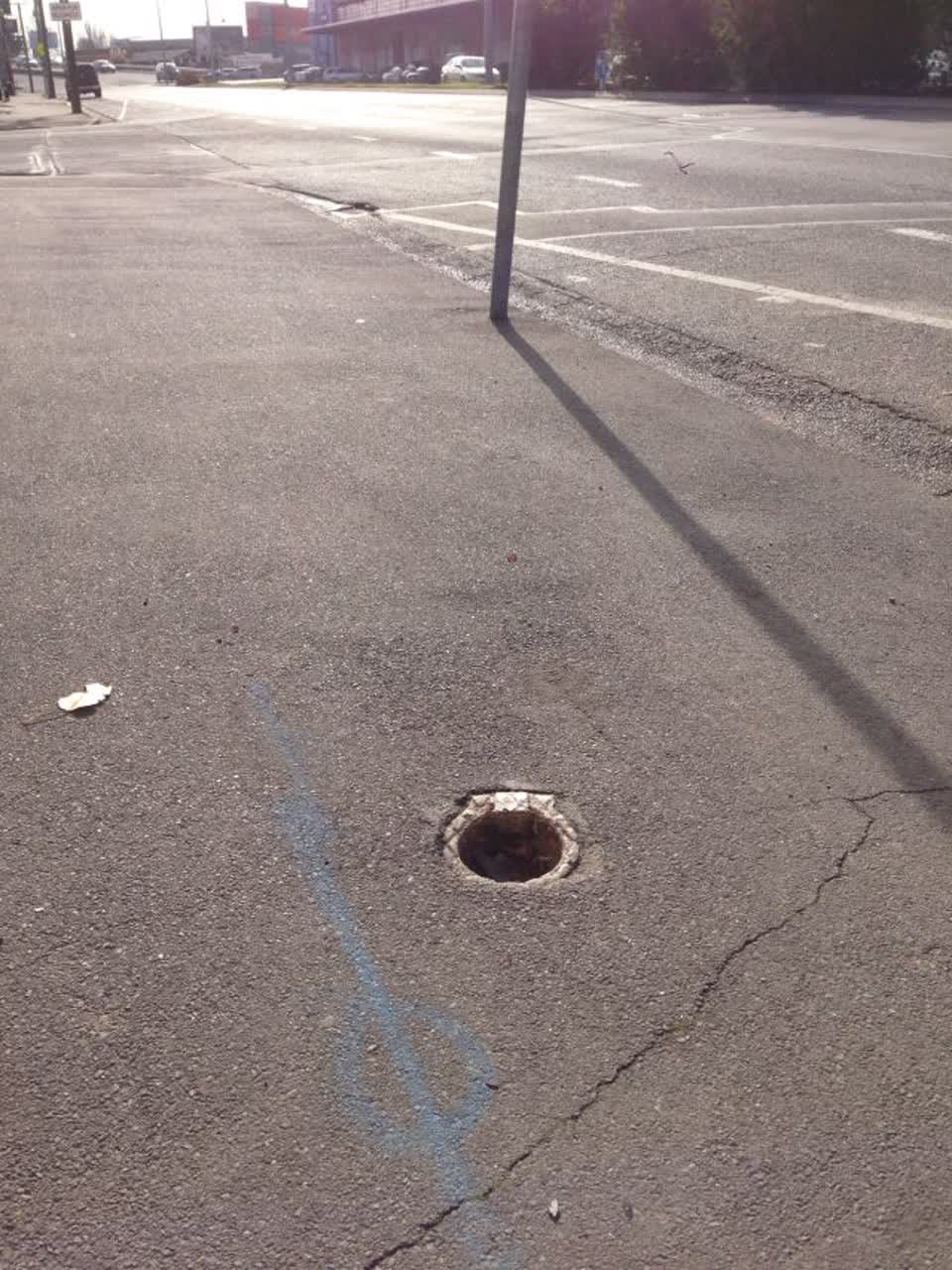 The photograph attached to this roading/streets report