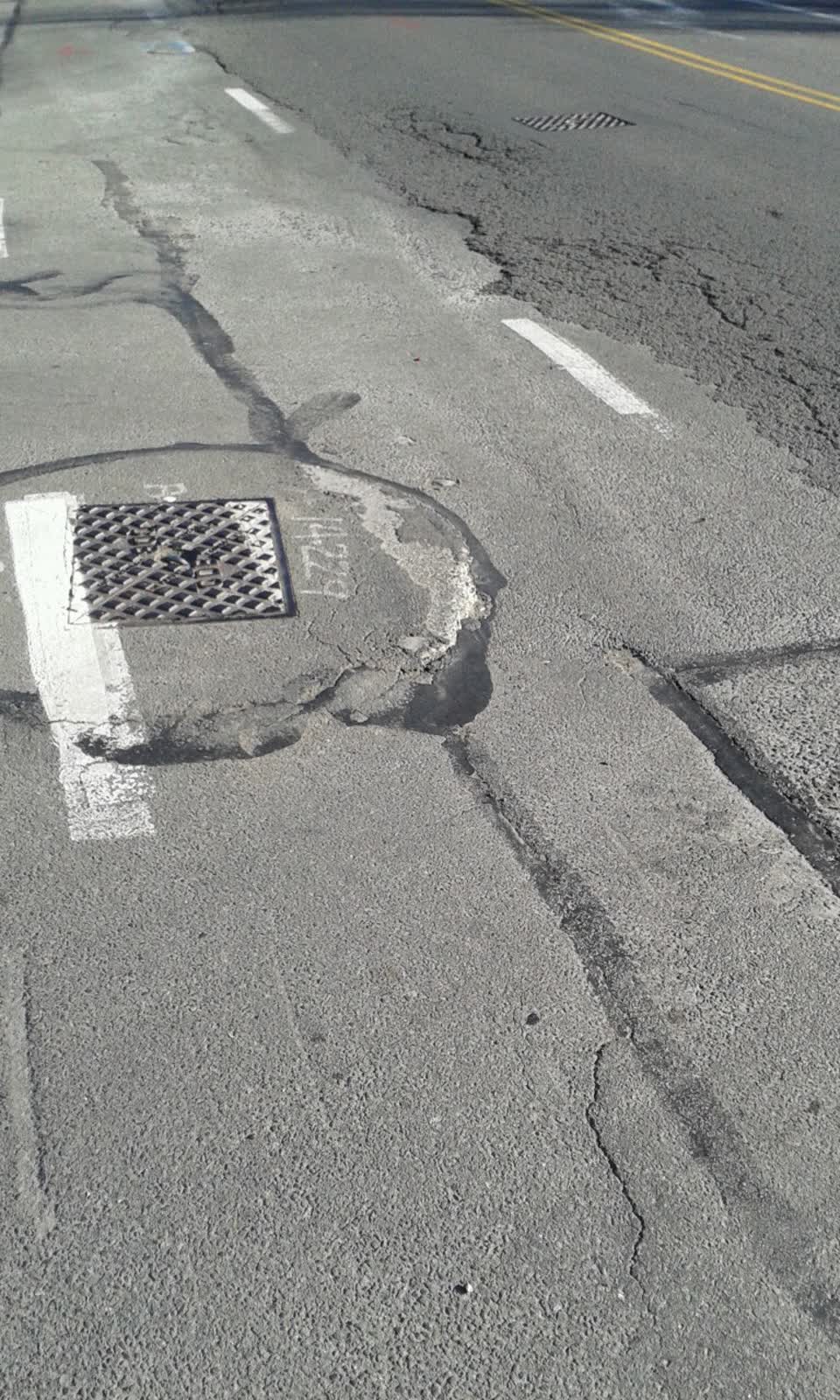 The photograph attached to this roading/streets report