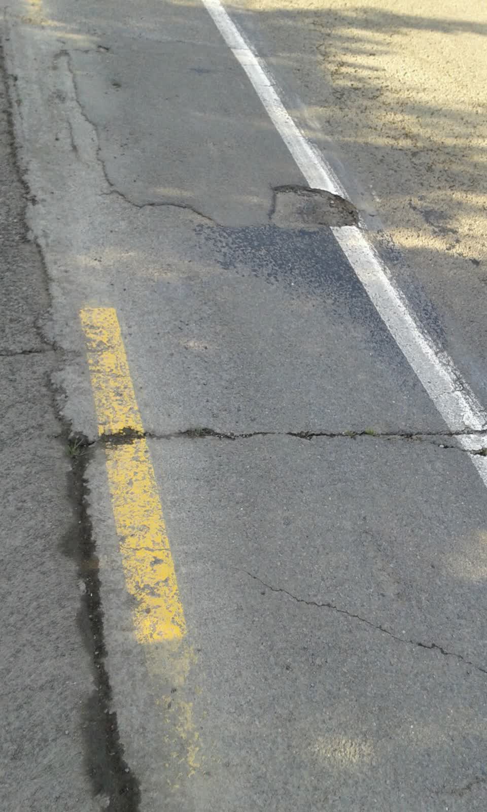The photograph attached to this roading/streets report