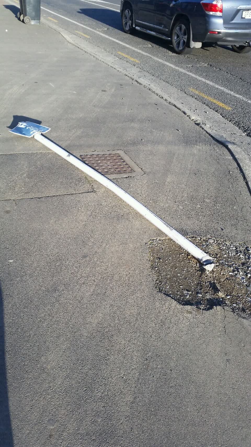 The photograph attached to this roading/streets report