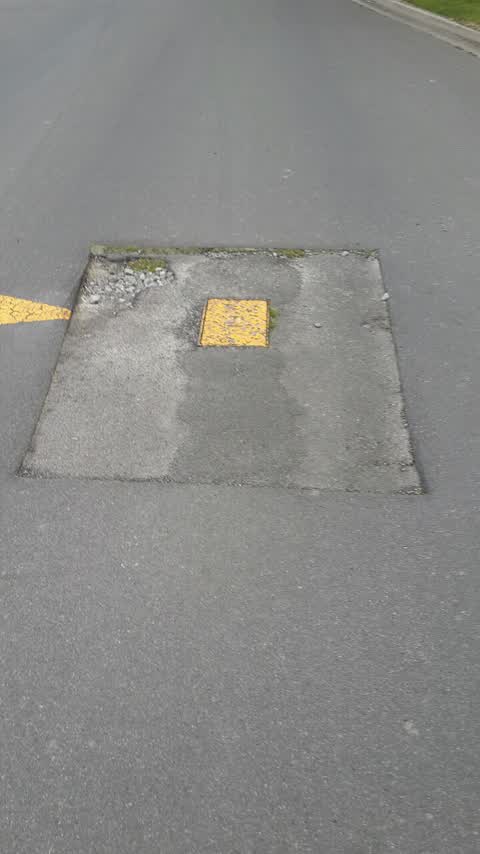 Roading/Streets, a report photo