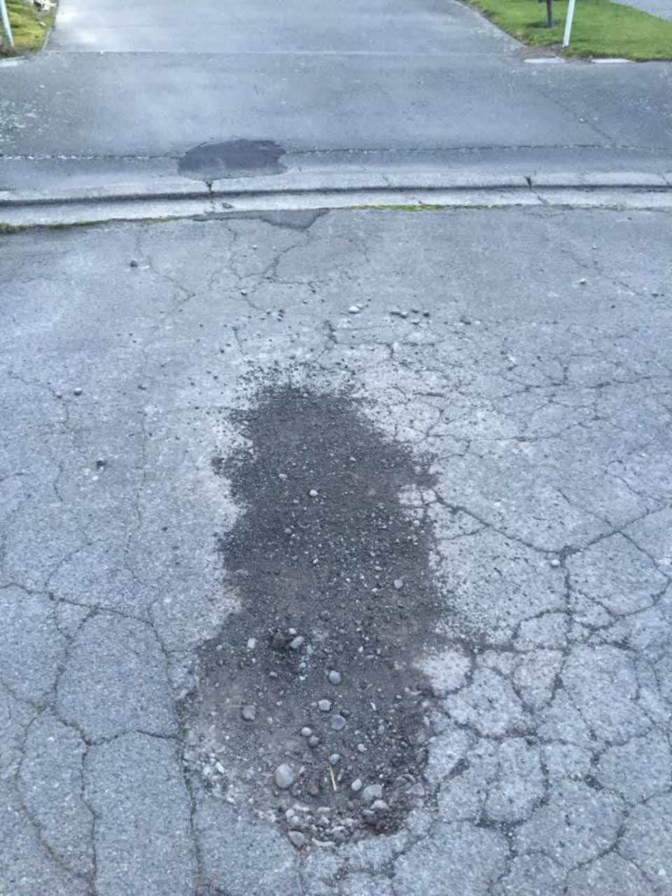 The photograph attached to this roading/streets report