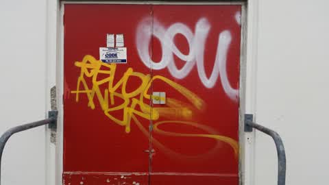 Graffiti, a report photo