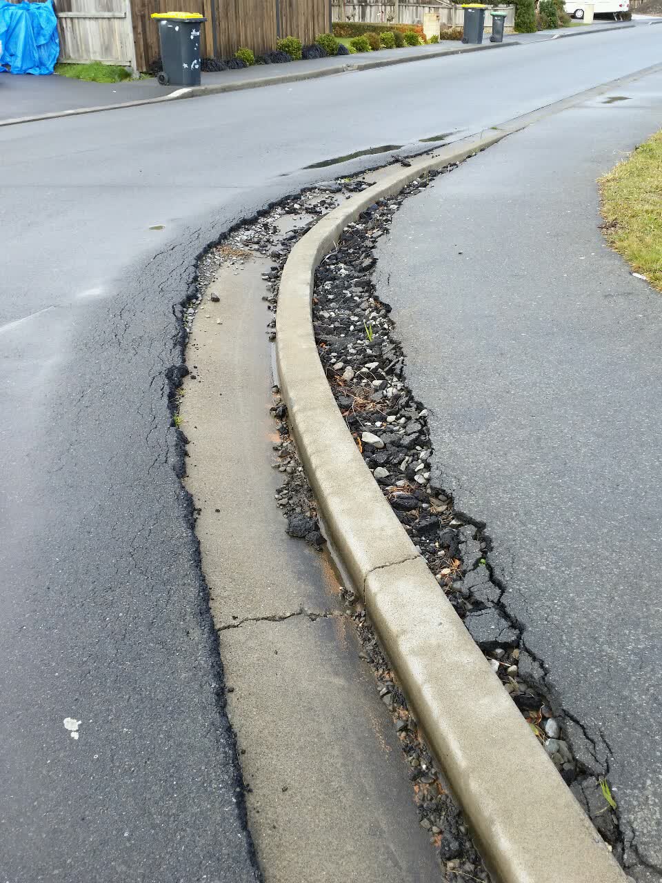 The photograph attached to this roading/streets report