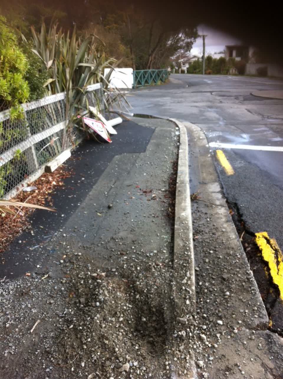The photograph attached to this roading/streets report
