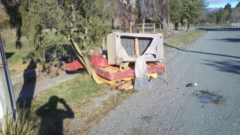 Rubbish/Recycling, a report photo