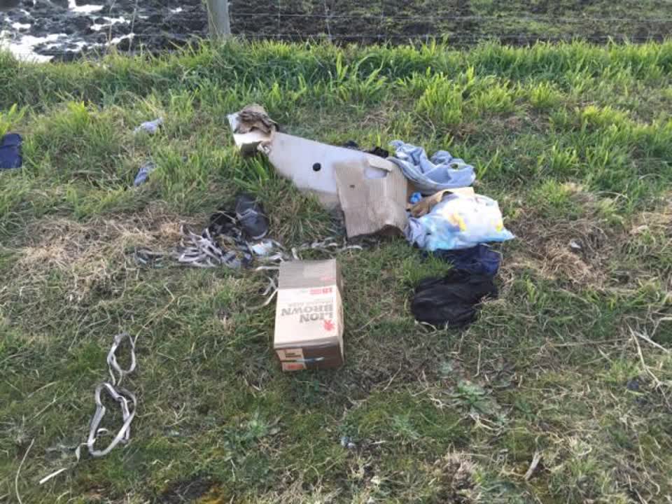 The photograph attached to this rubbish/recycling report