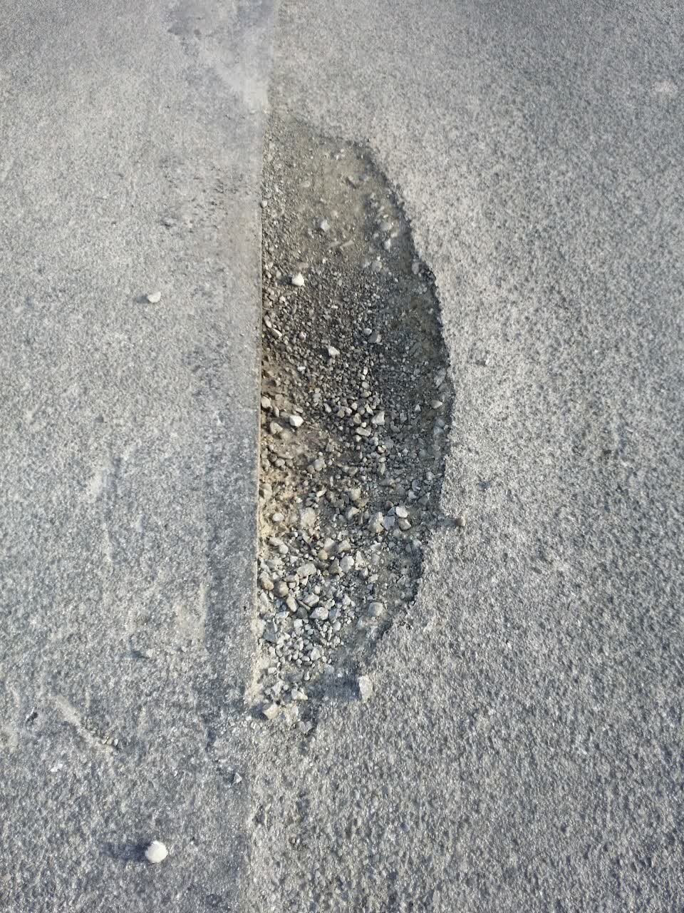 The photograph attached to this roading/streets report