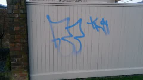 Graffiti, a report photo
