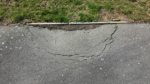 Roading/Streets, a report photo