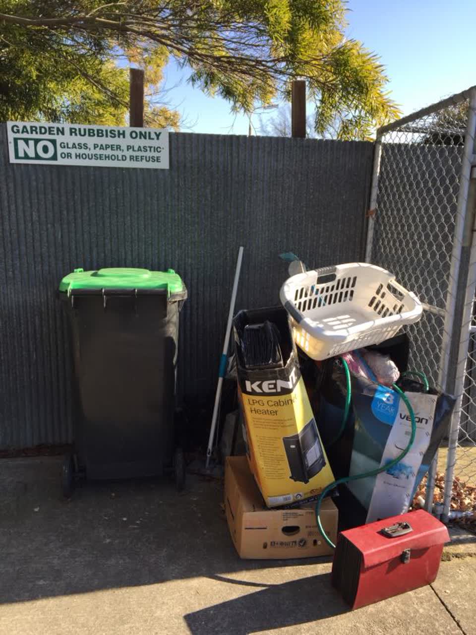 The photograph attached to this rubbish/recycling report