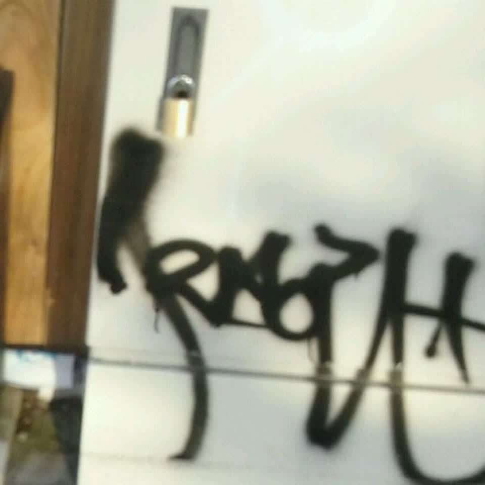 The photograph attached to this graffiti report