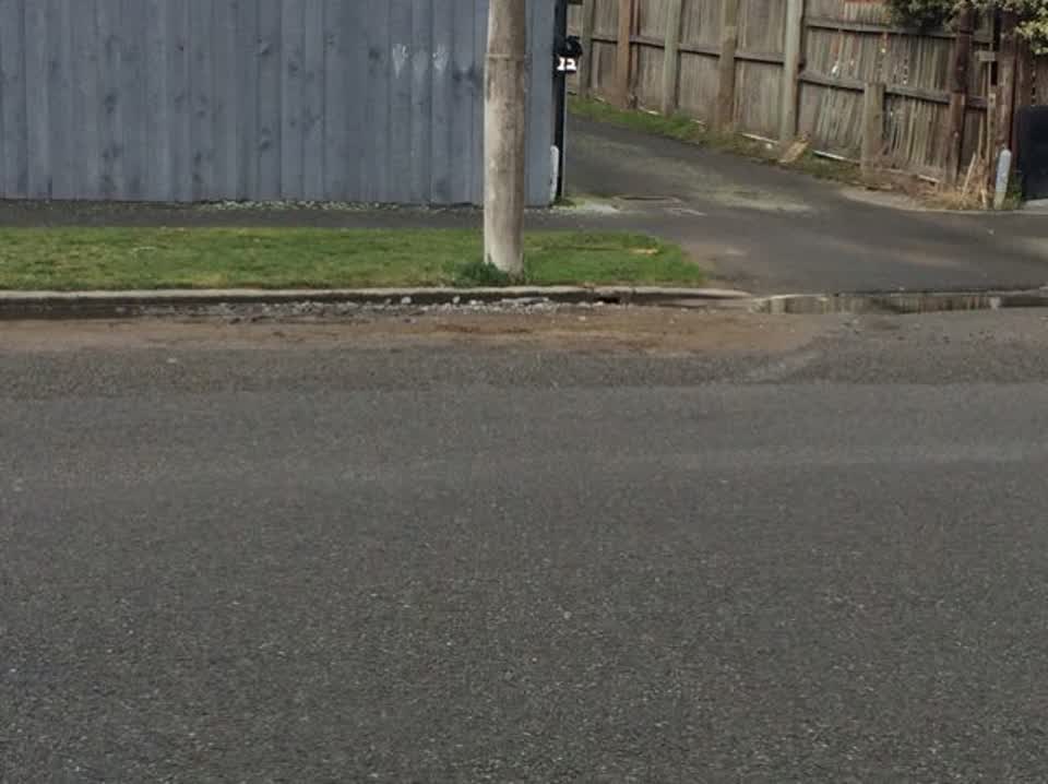 The photograph attached to this roading/streets report