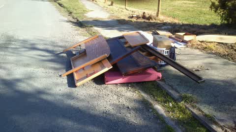 Rubbish/Recycling, a report photo