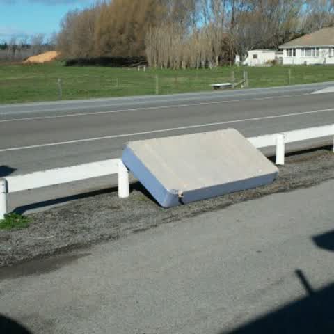 Rubbish/Recycling, a report photo