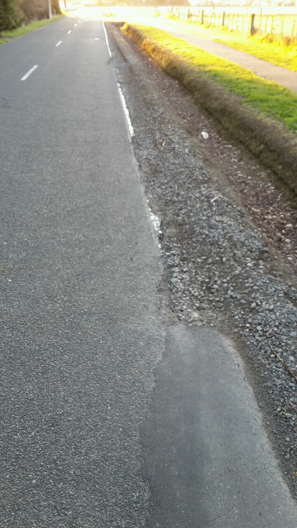 The photograph attached to this roading/streets report