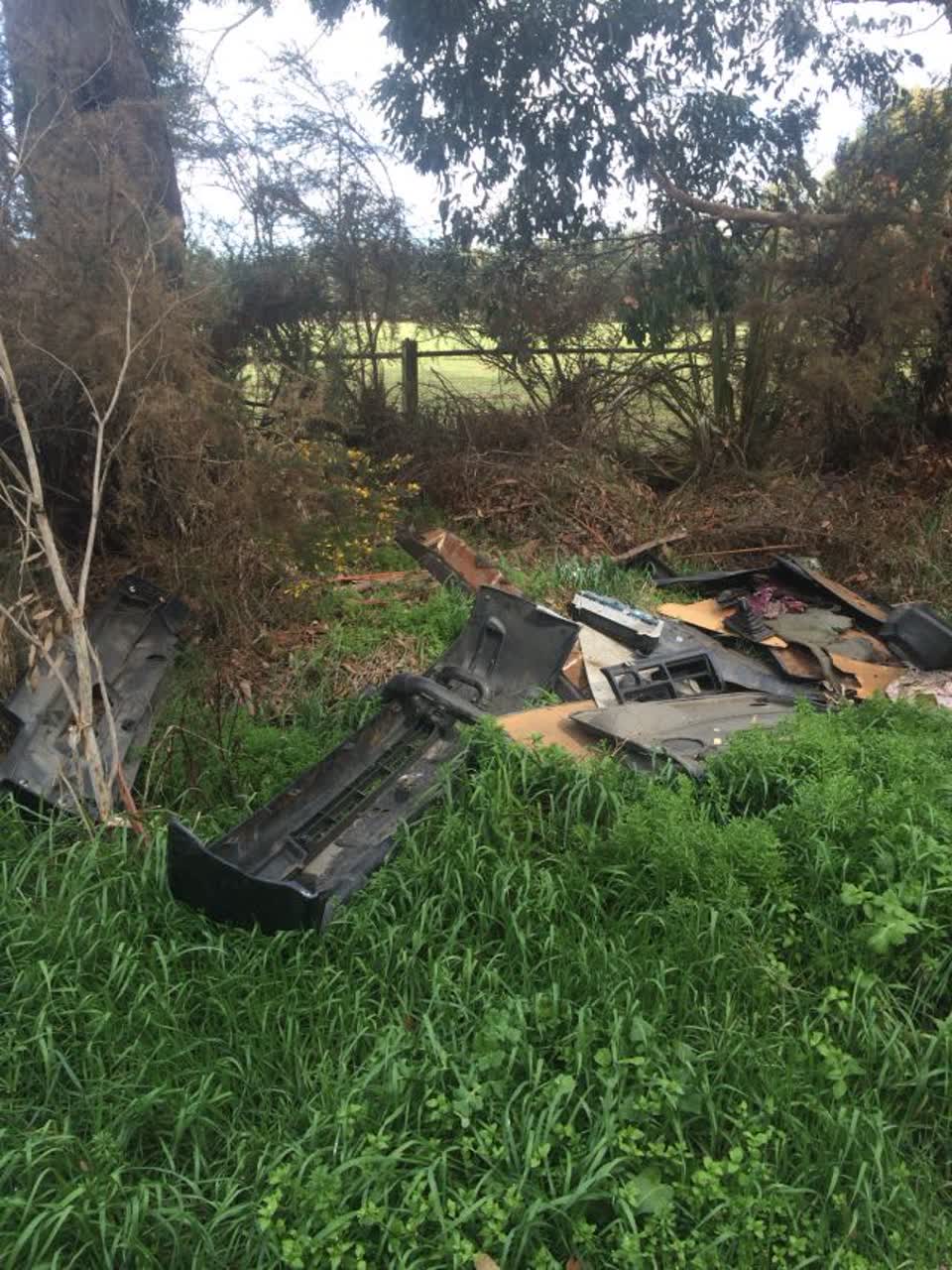 The photograph attached to this roading/streets report