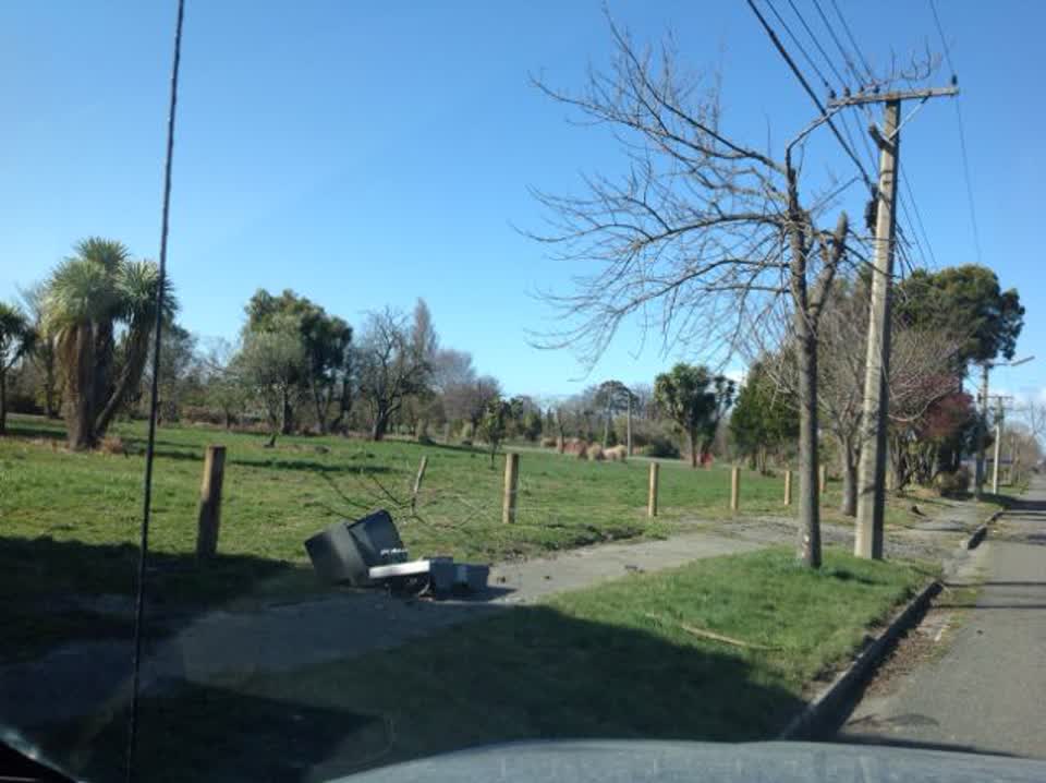 The photograph attached to this rubbish/recycling report