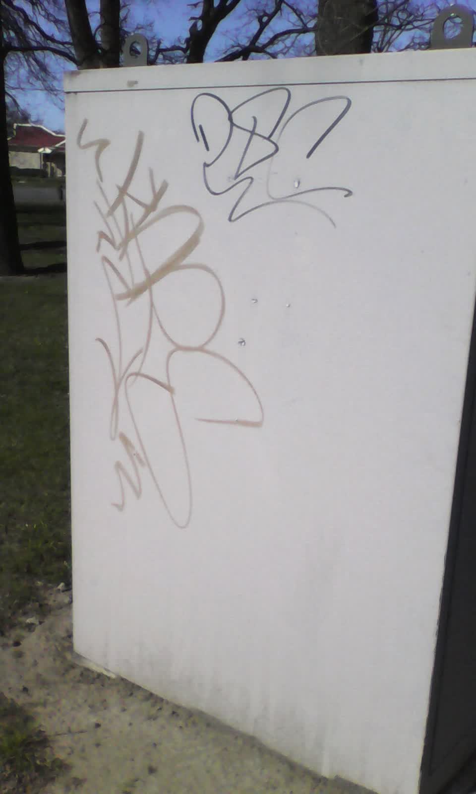 The photograph attached to this graffiti report