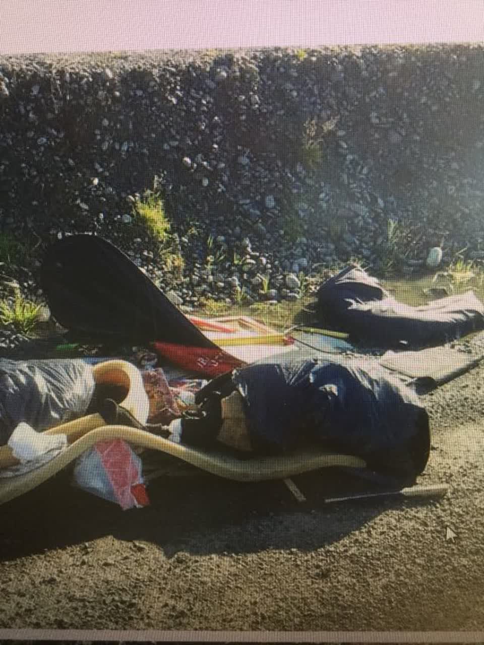 The photograph attached to this rubbish/recycling report