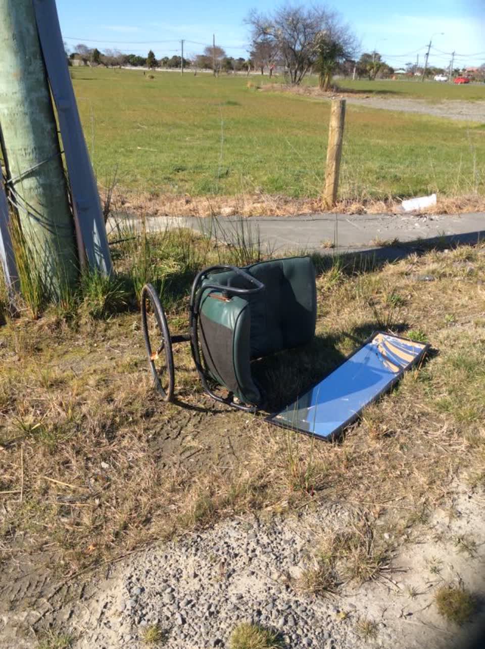 The photograph attached to this rubbish/recycling report