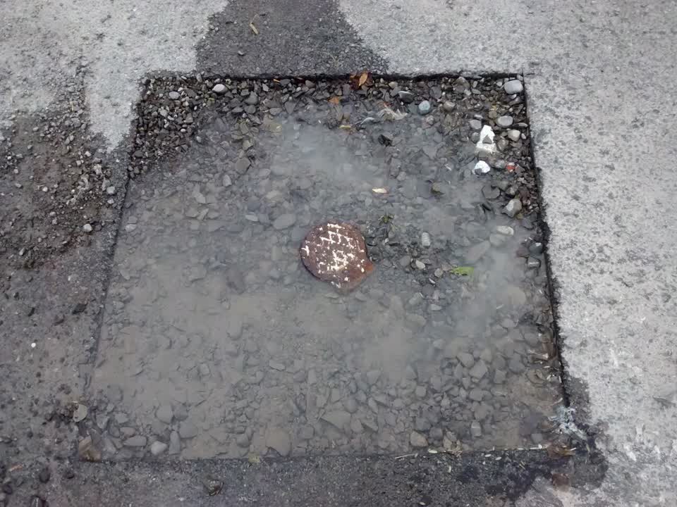The photograph attached to this roading/streets report
