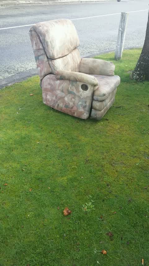 Rubbish/Recycling, a report photo