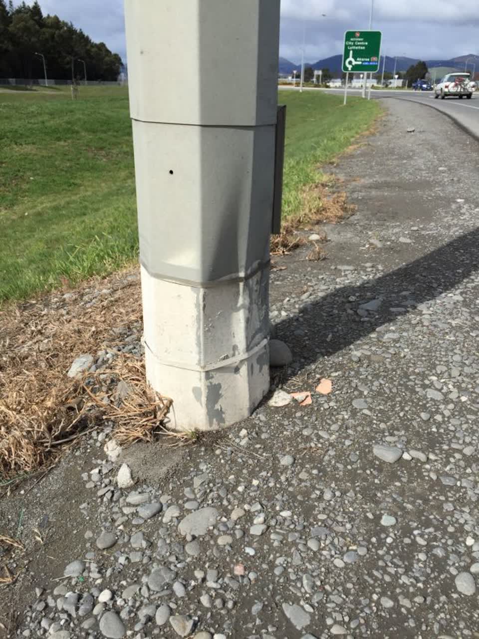 The photograph attached to this roading/streets report