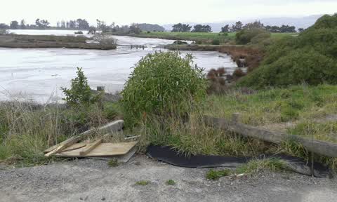 Rubbish/Recycling, a report photo