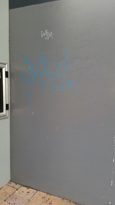 Graffiti, a report photo