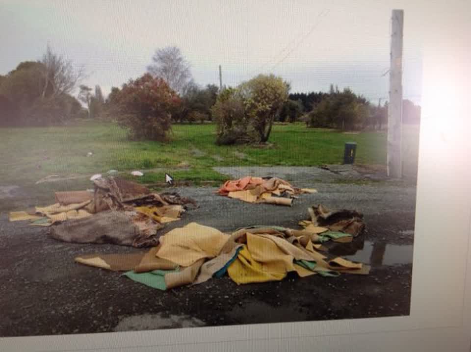 The photograph attached to this rubbish/recycling report