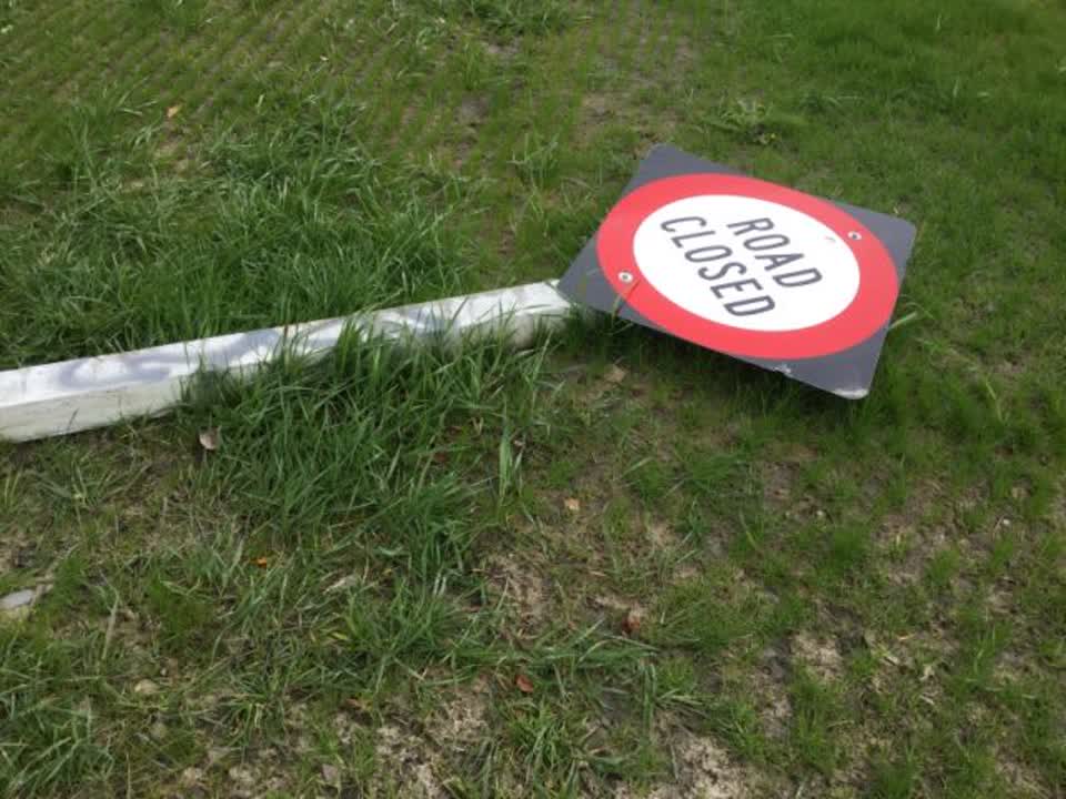 The photograph attached to this roading/streets report