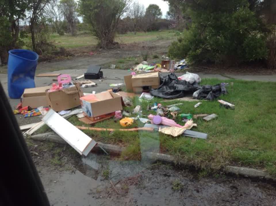 The photograph attached to this rubbish/recycling report