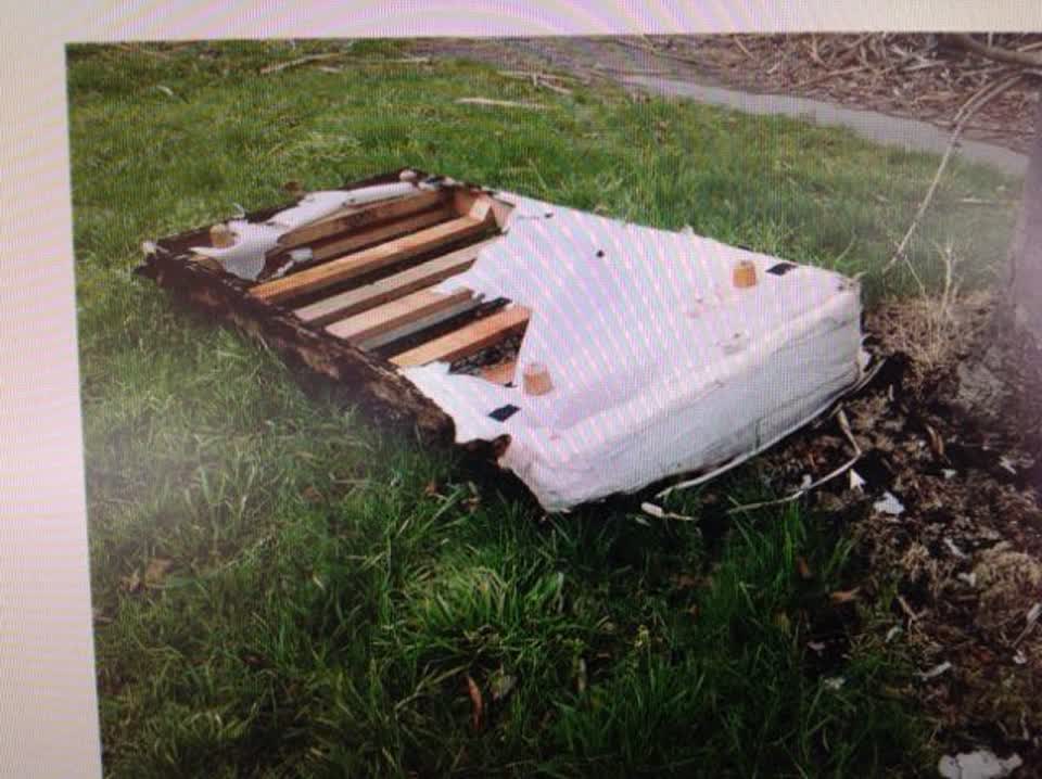 The photograph attached to this rubbish/recycling report