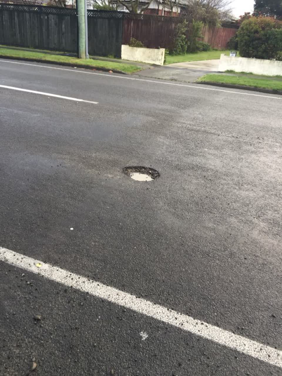 The photograph attached to this roading/streets report
