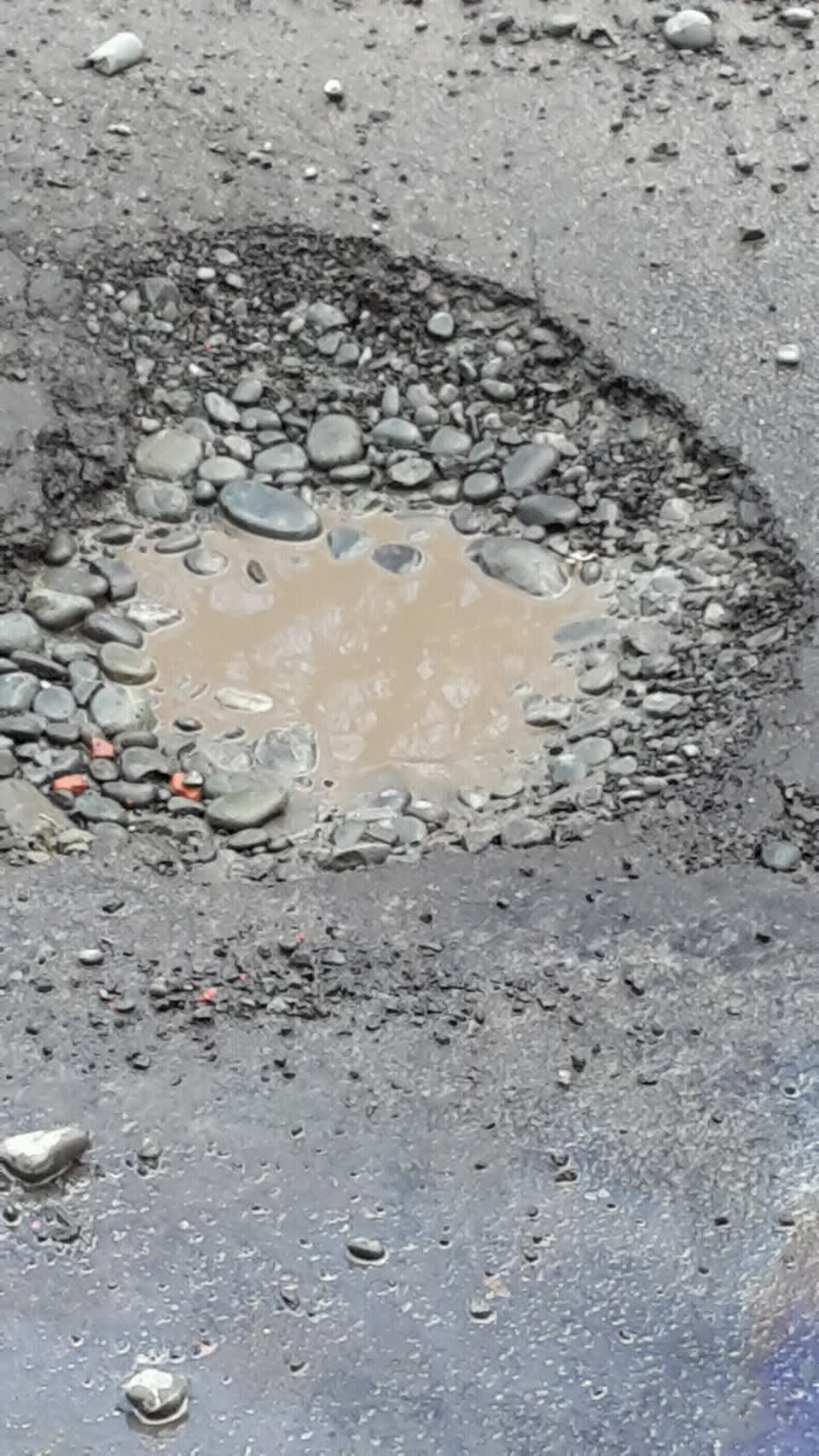 The photograph attached to this roading/streets report