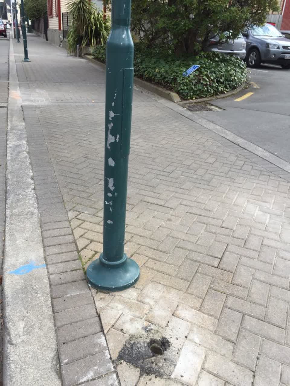 The photograph attached to this roading/streets report