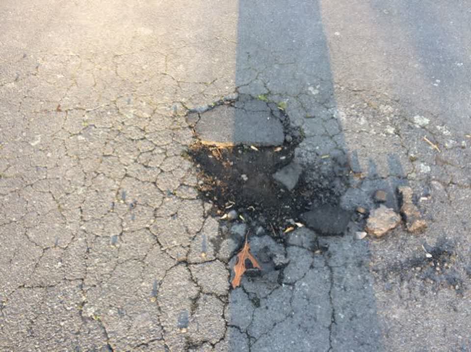 The photograph attached to this roading/streets report