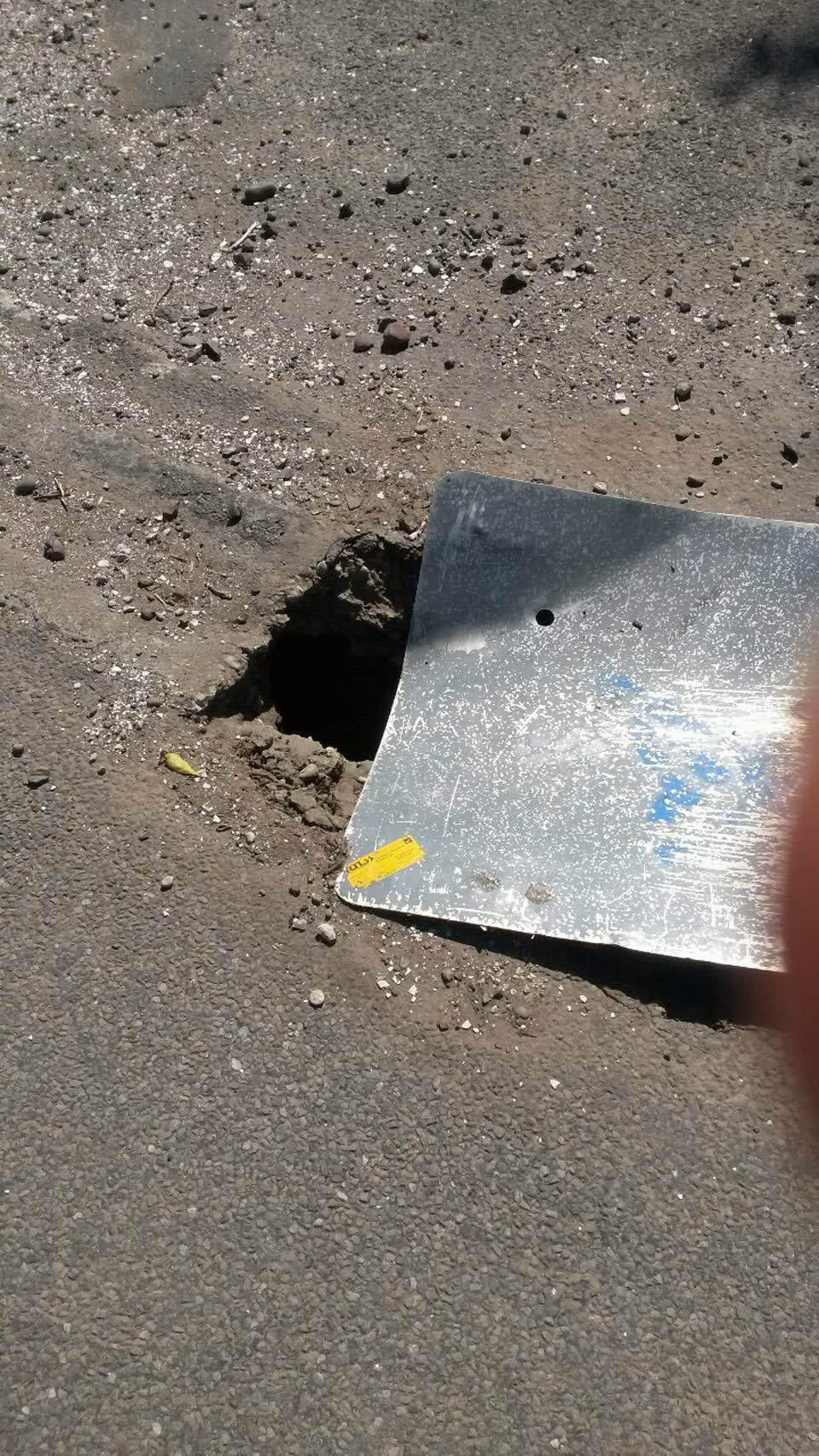 The photograph attached to this roading/streets report
