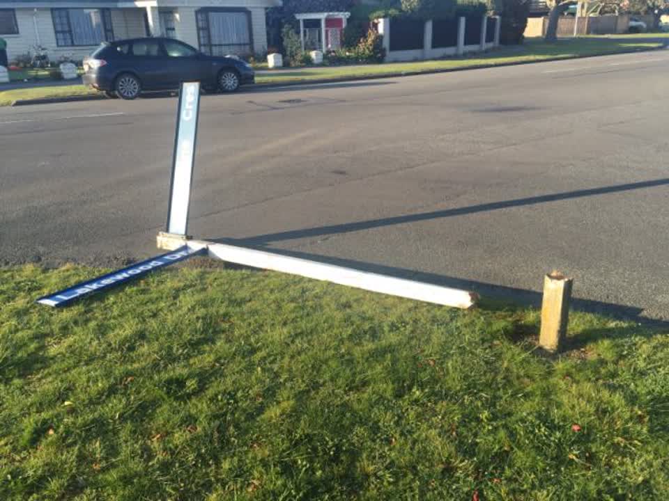 The photograph attached to this roading/streets report
