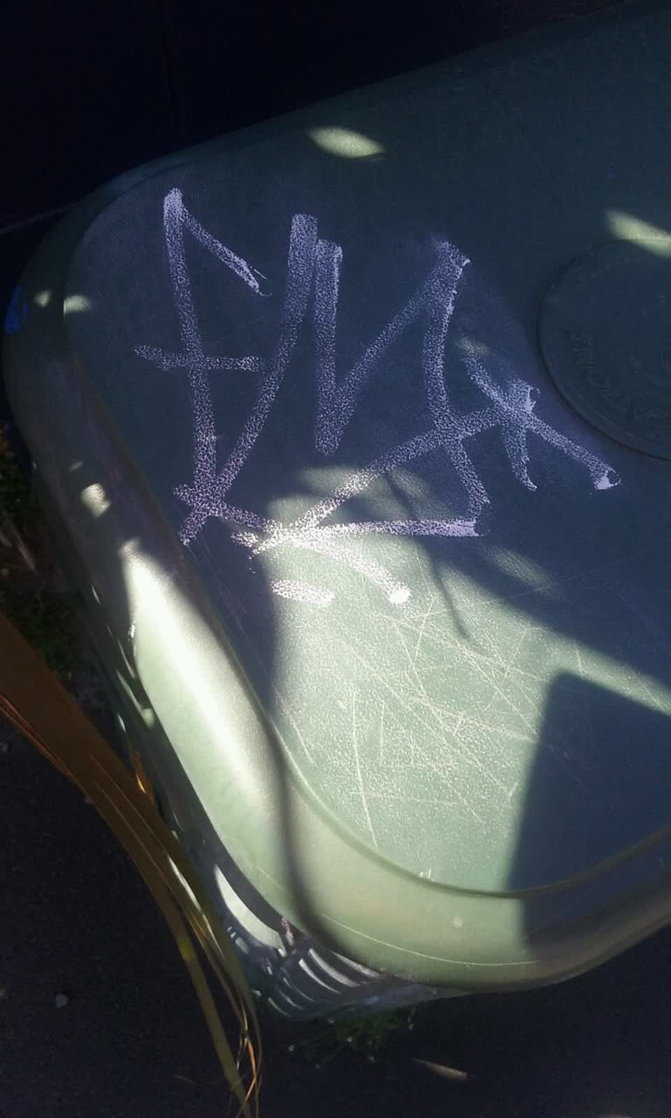 The photograph attached to this graffiti report