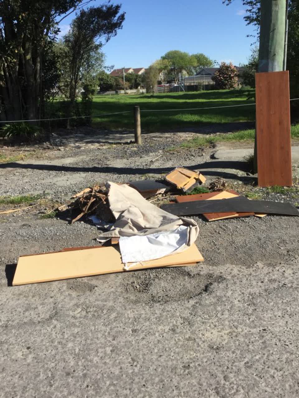 The photograph attached to this rubbish/recycling report